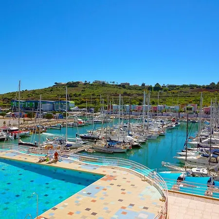 Marina Ocean * אלבופיירה